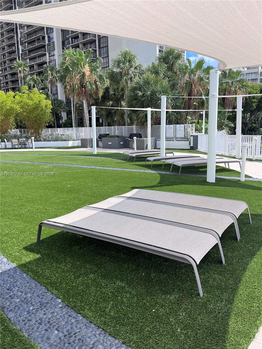 200 SE 15th Rd #6A, Miami FL 33129
