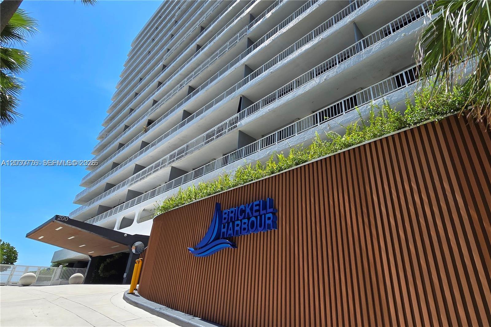 200 SE 15th Rd #6A, Miami FL 33129
