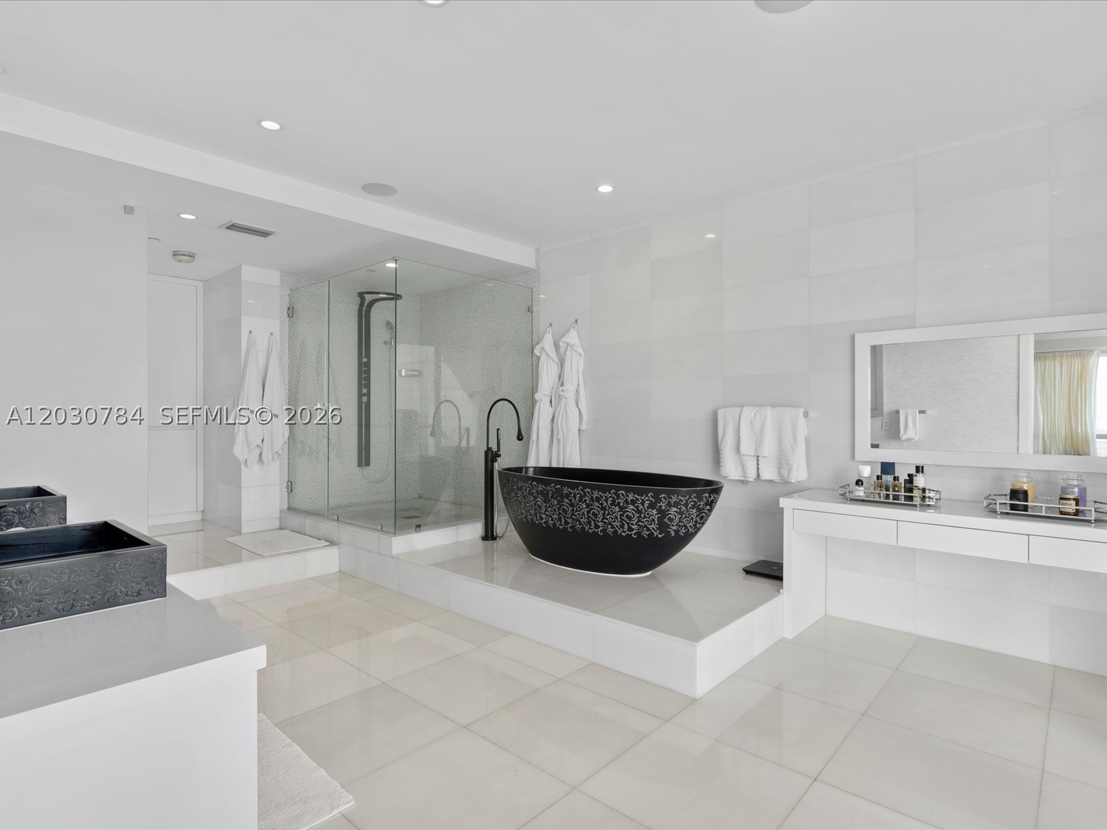 1425 Brickell Ave #52BC, Miami FL 33131