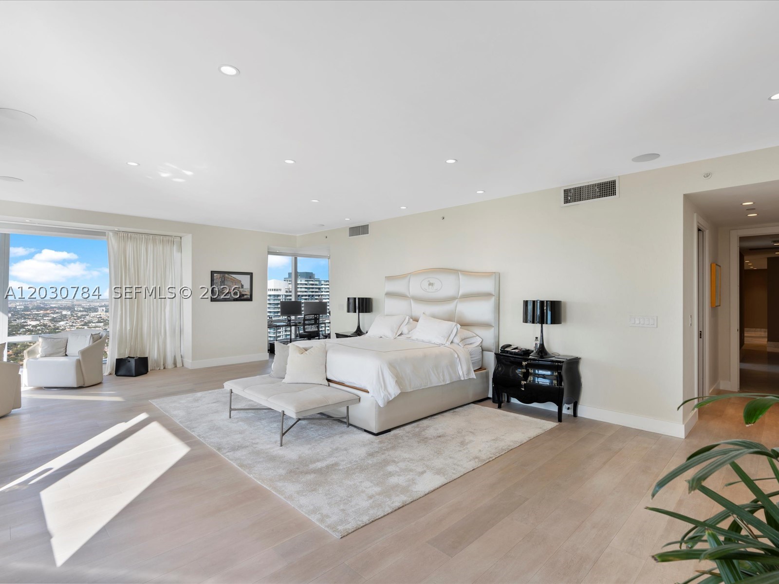 1425 Brickell Ave #52BC, Miami FL 33131