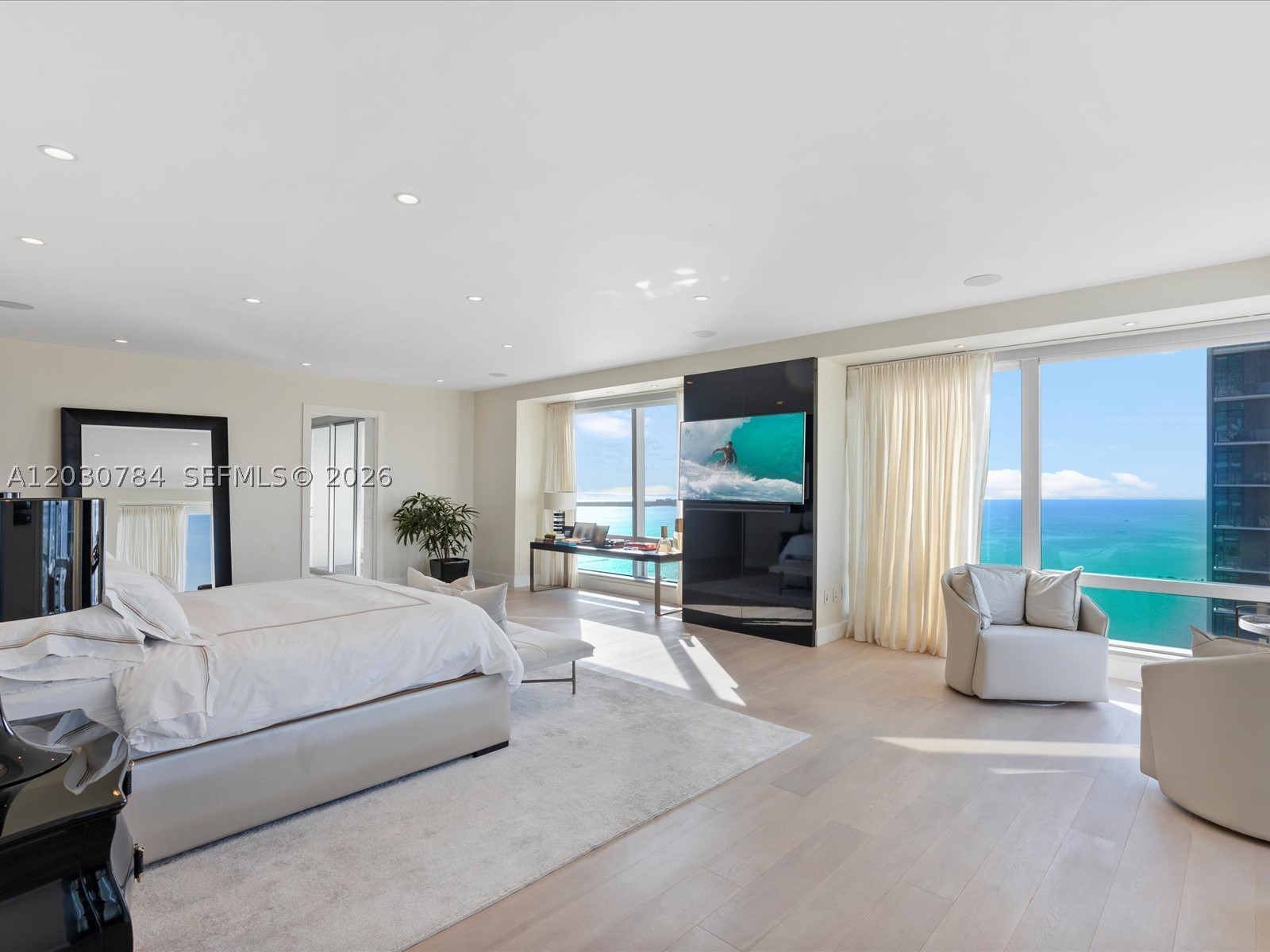 1425 Brickell Ave #52BC, Miami FL 33131