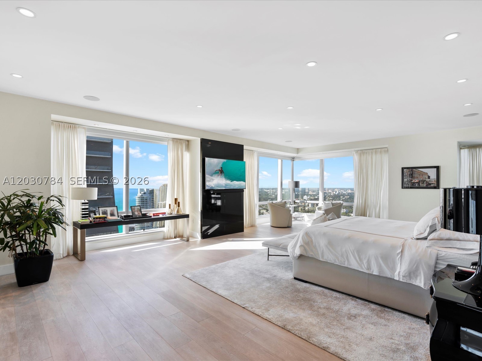 1425 Brickell Ave #52BC, Miami FL 33131