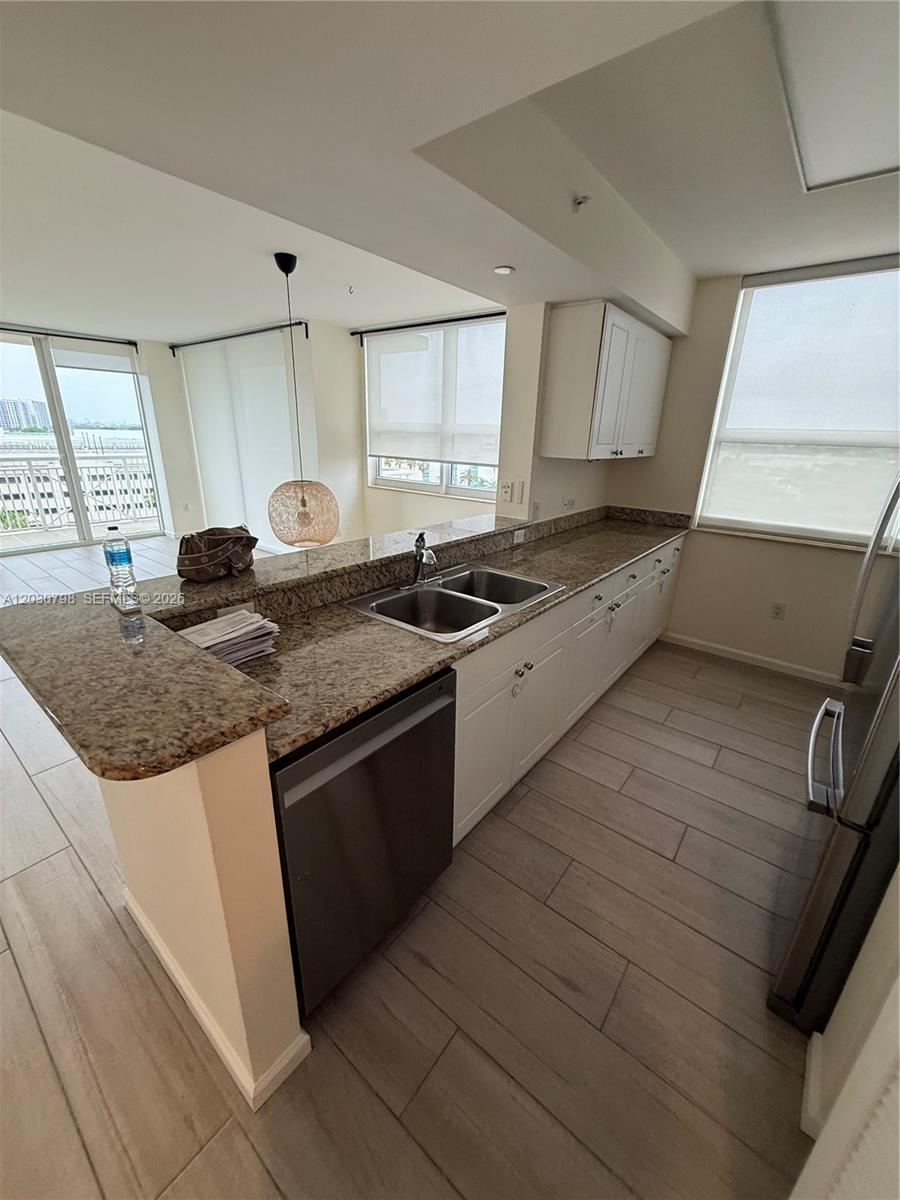 19501 W Country Club Dr #809, Aventura FL 33180