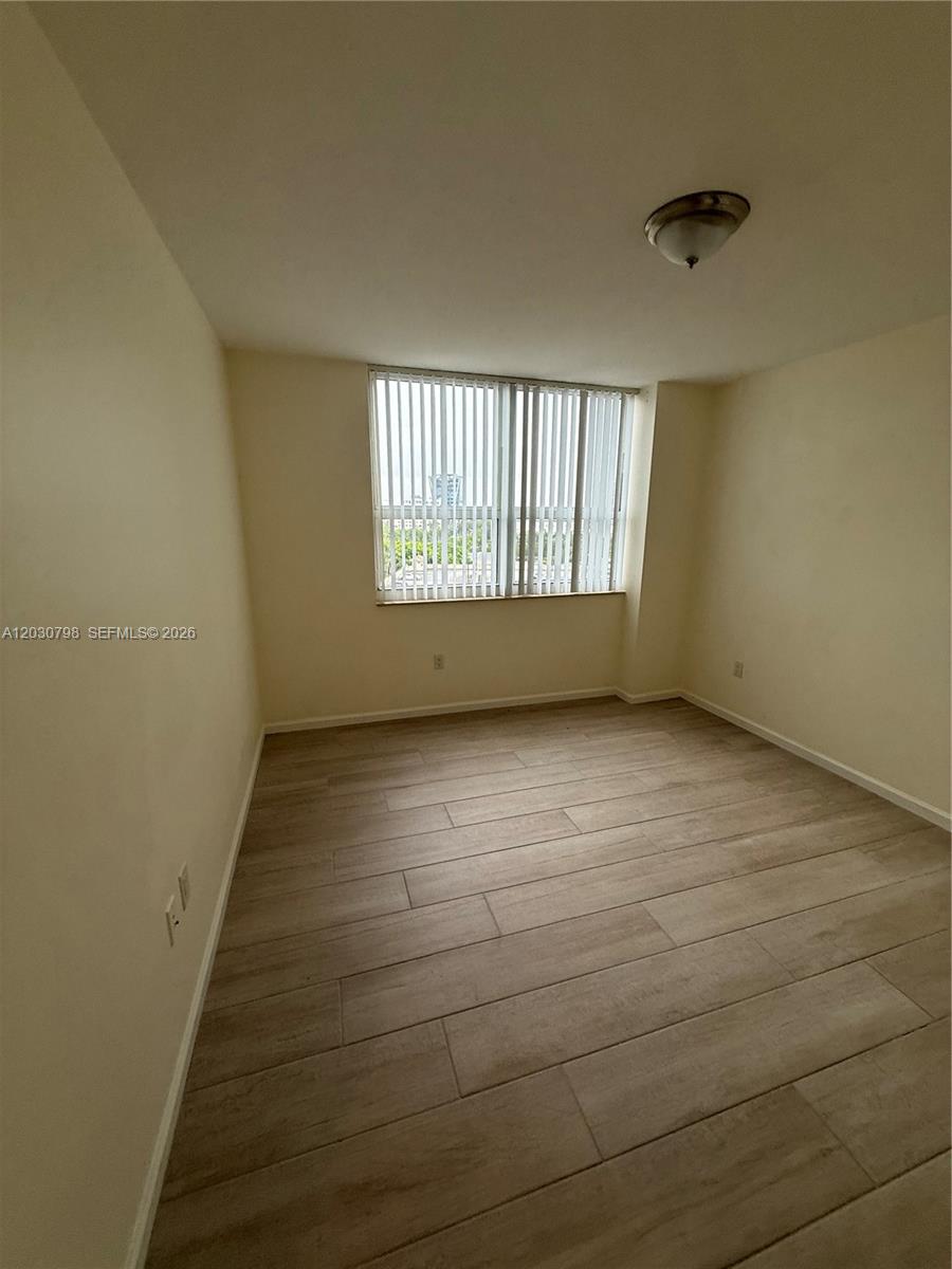 19501 W Country Club Dr #809, Aventura FL 33180