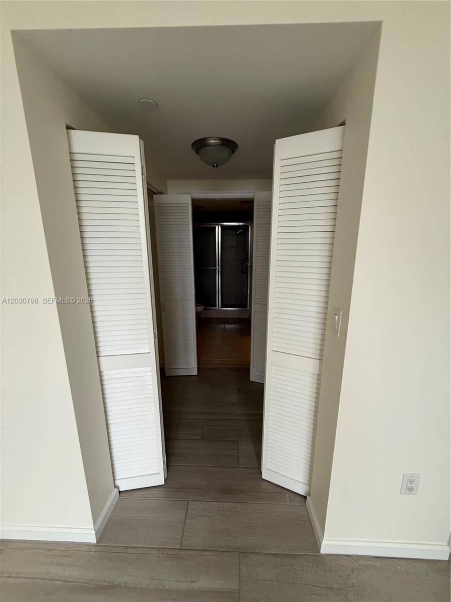 19501 W Country Club Dr #809, Aventura FL 33180