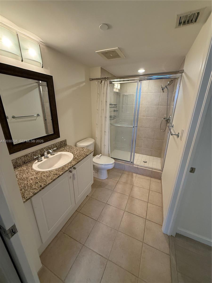 19501 W Country Club Dr #809, Aventura FL 33180