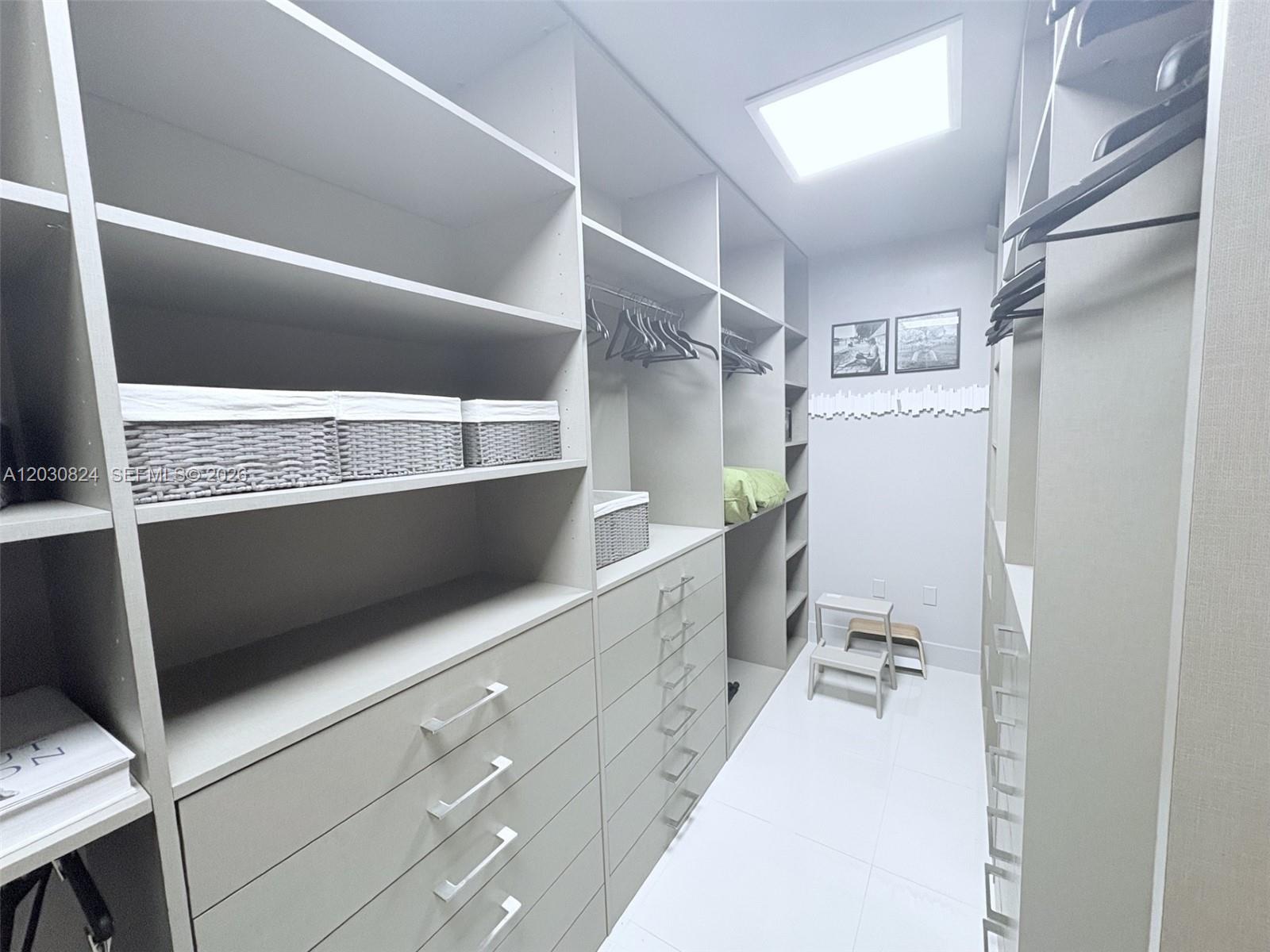 10275 Collins Ave #1522, Bal Harbour FL 33154