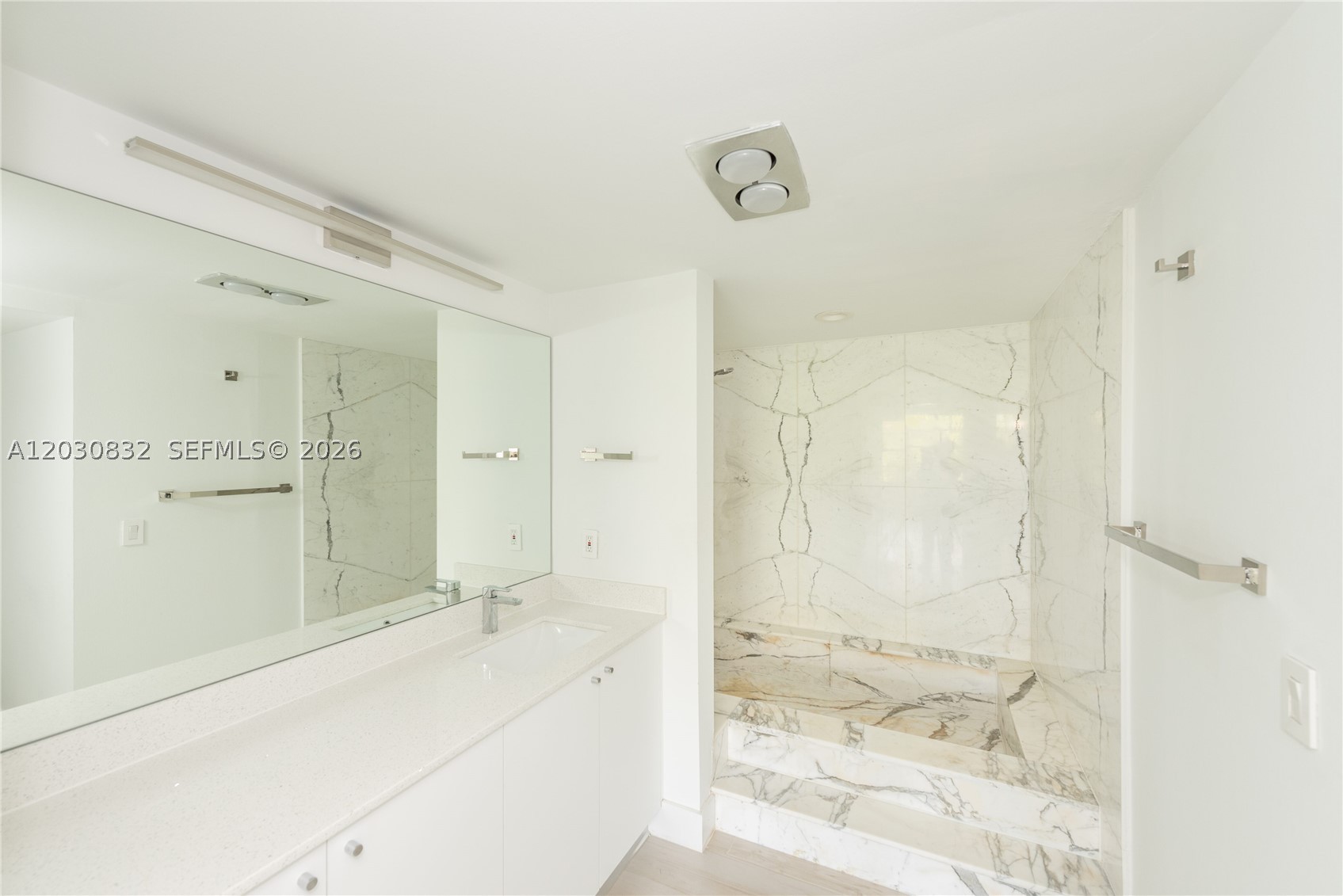 155 Ocean Lane Dr #403, Key Biscayne FL 33149