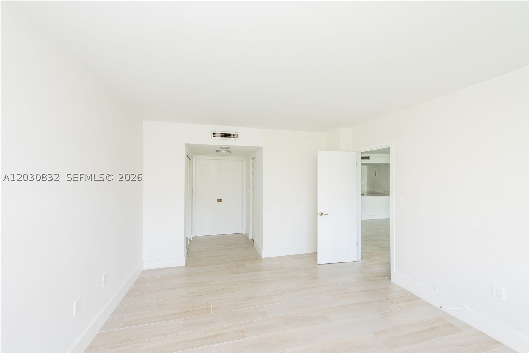 155 Ocean Lane Dr #403, Key Biscayne FL 33149