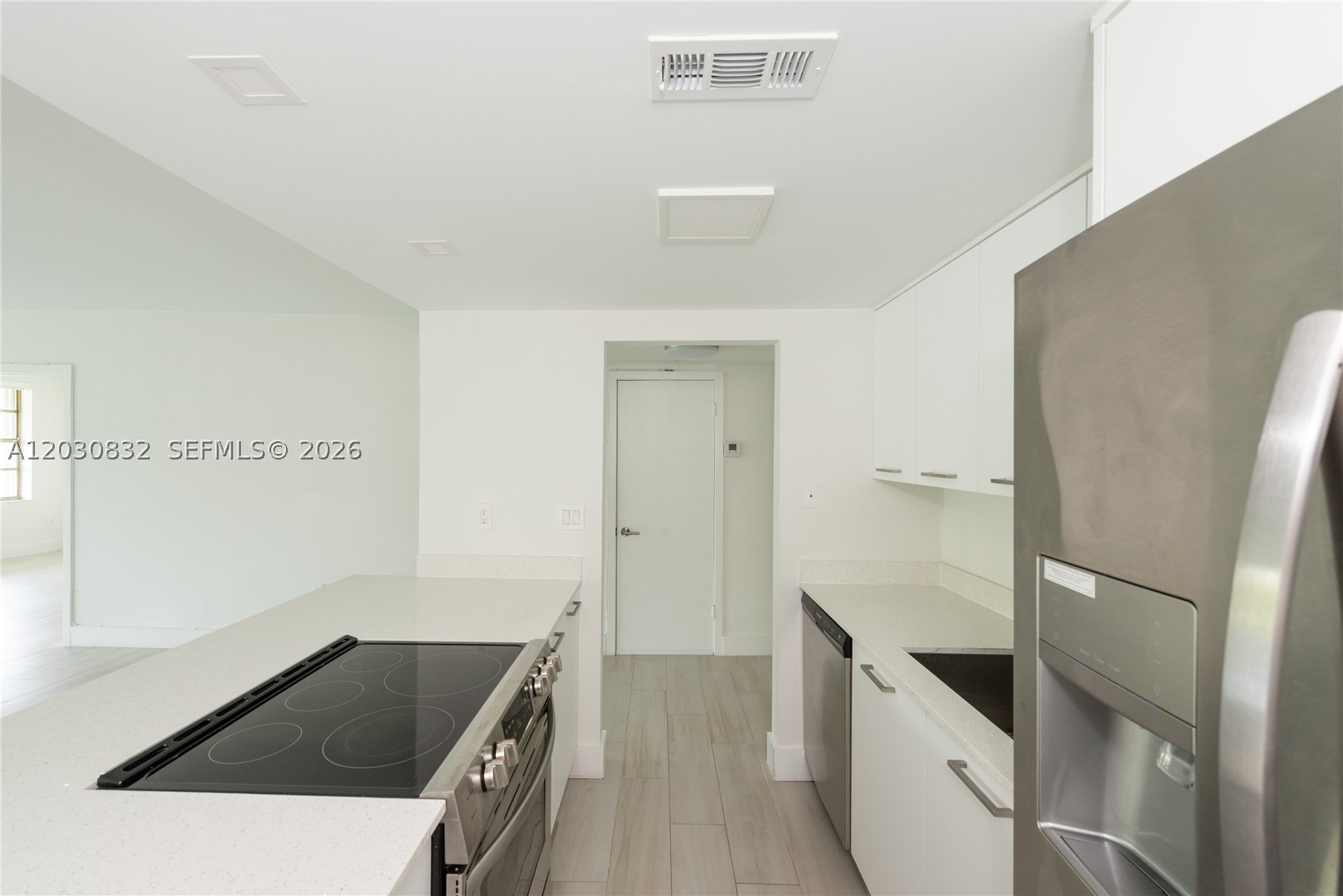 155 Ocean Lane Dr #403, Key Biscayne FL 33149