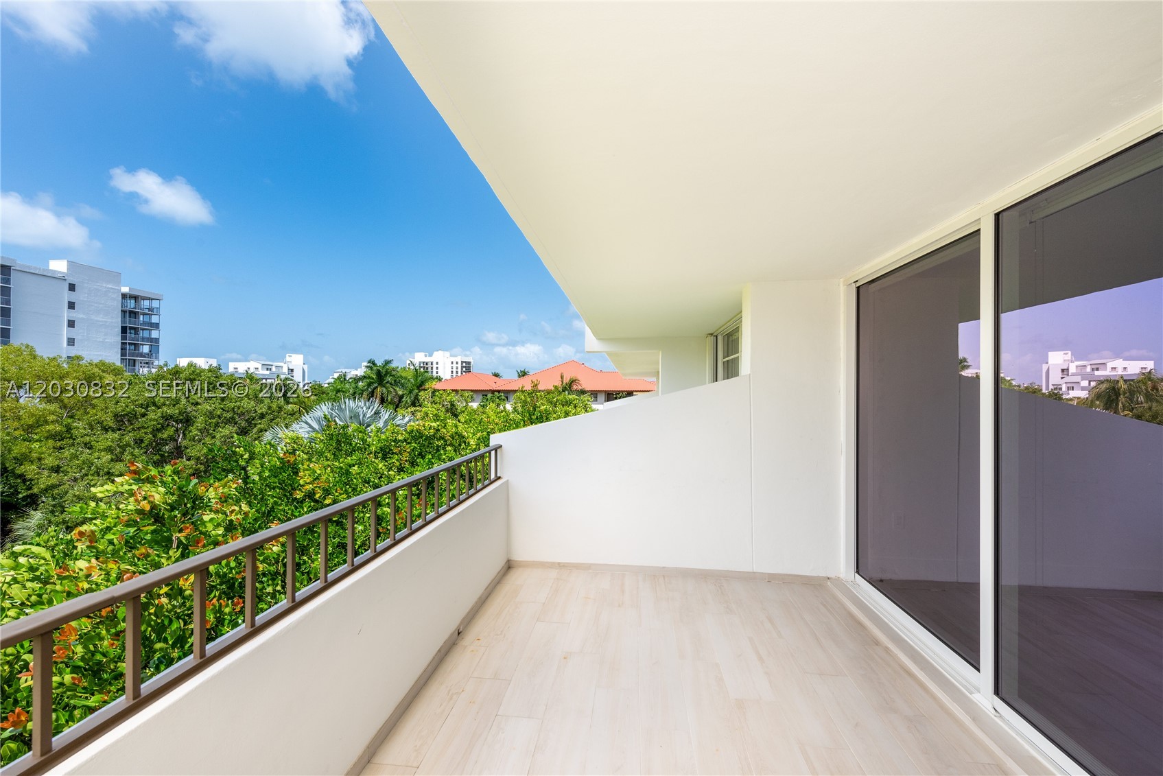 155 Ocean Lane Dr #403, Key Biscayne FL 33149