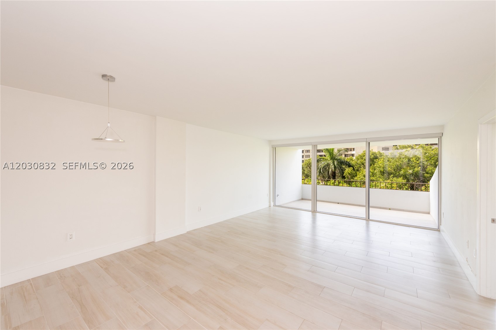 155 Ocean Lane Dr #403, Key Biscayne FL 33149
