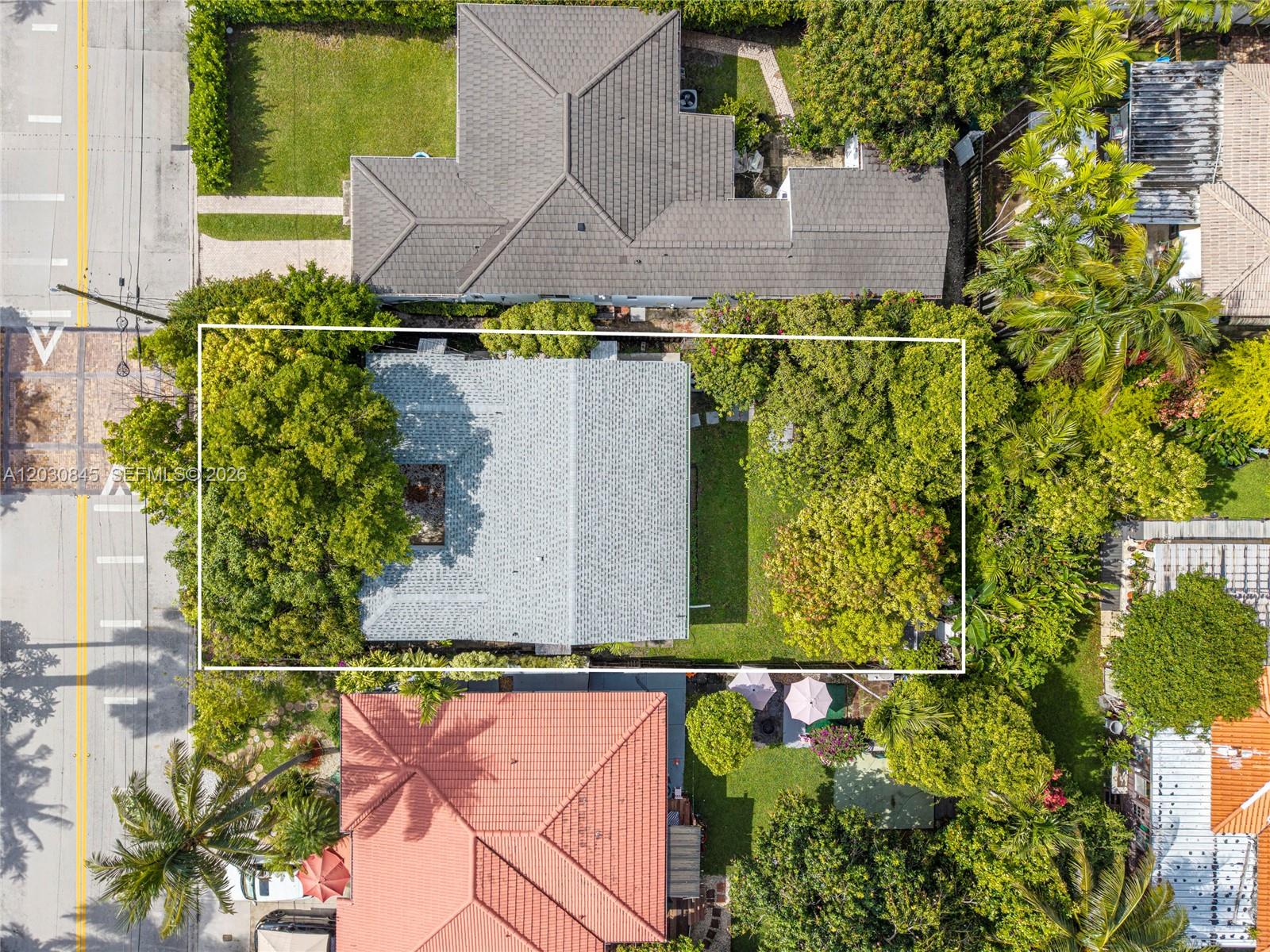 8942 Carlyle Ave, Surfside FL 33154