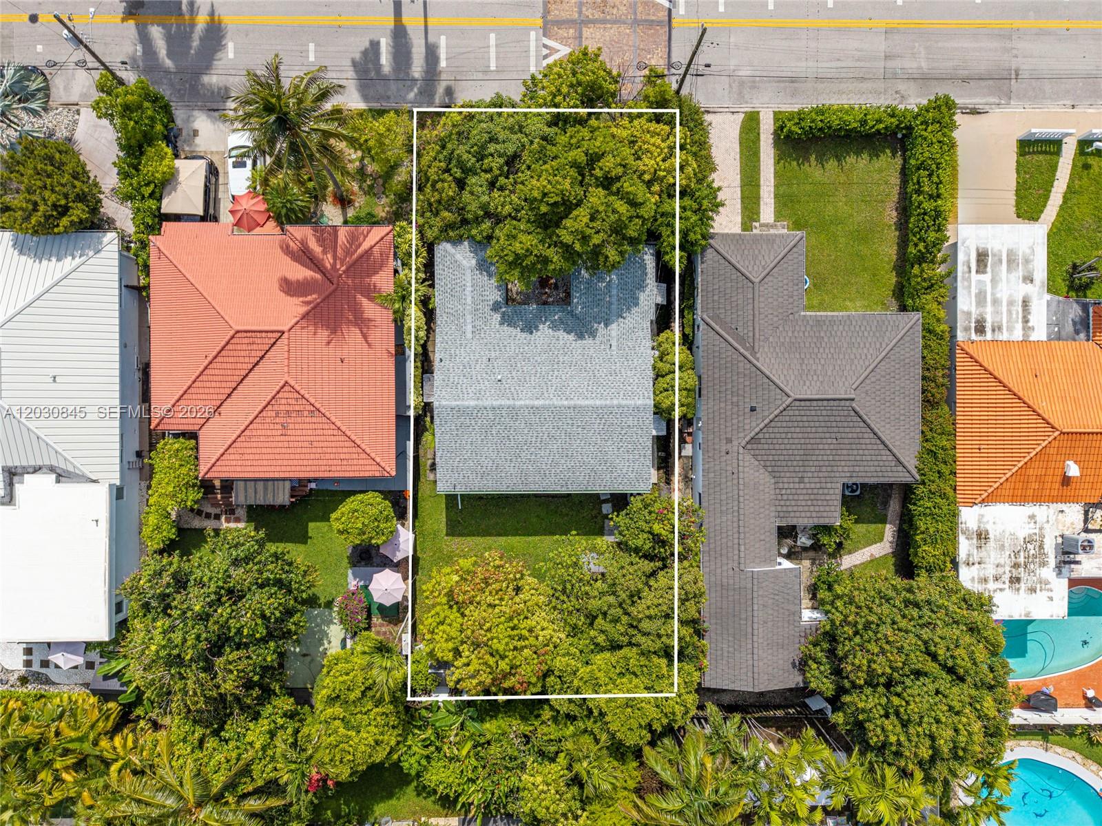 8942 Carlyle Ave, Surfside FL 33154