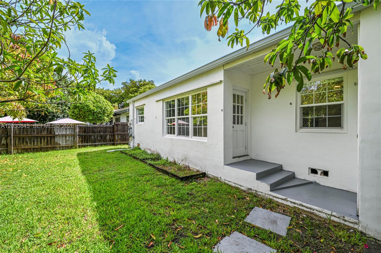 8942 Carlyle Ave, Surfside FL 33154