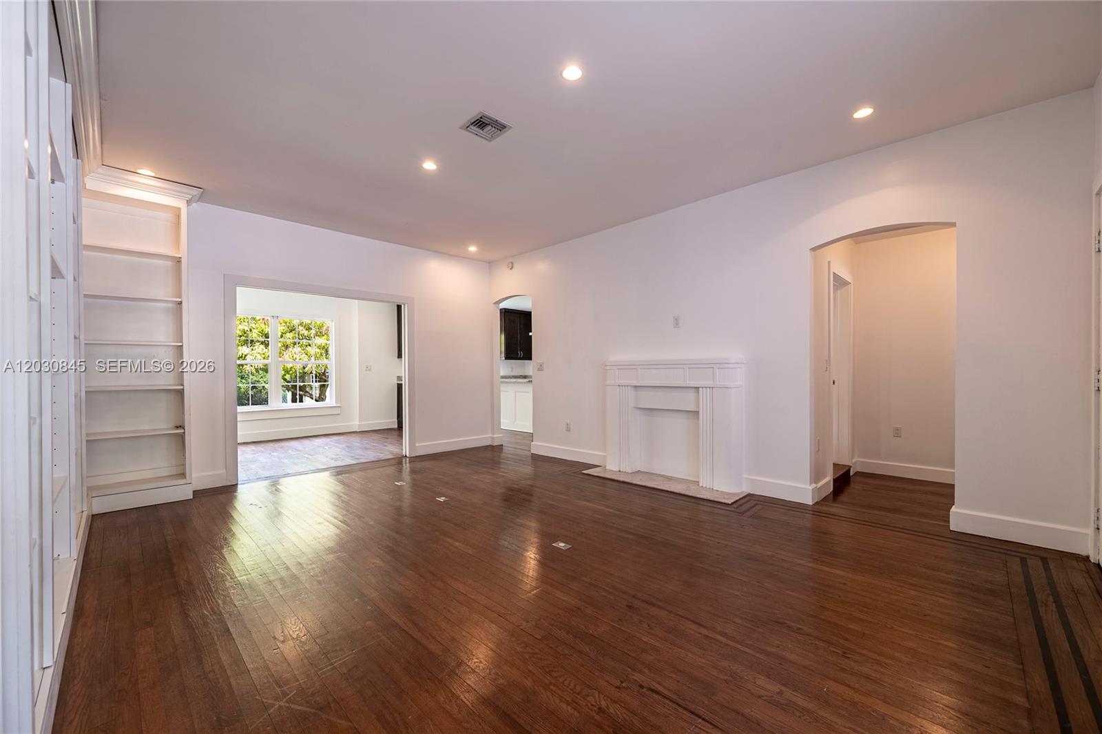 8942 Carlyle Ave, Surfside FL 33154