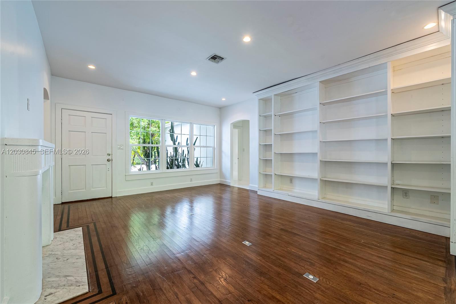 8942 Carlyle Ave, Surfside FL 33154