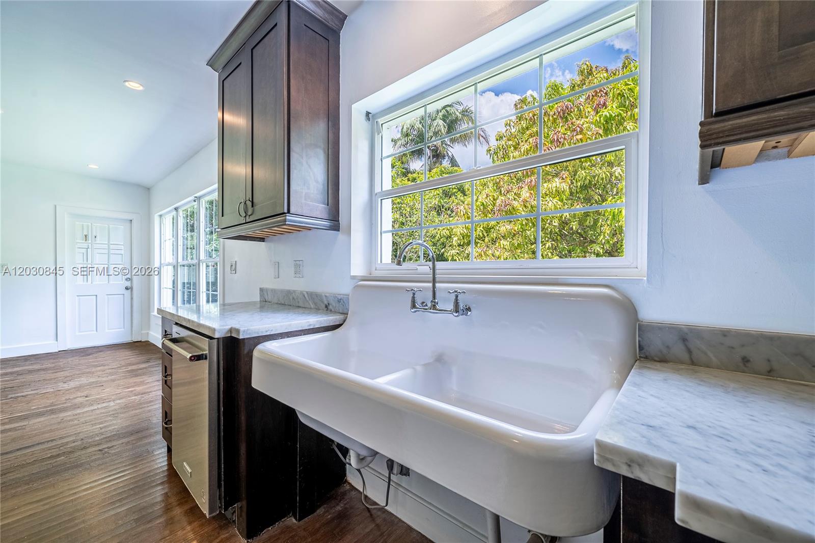 8942 Carlyle Ave, Surfside FL 33154