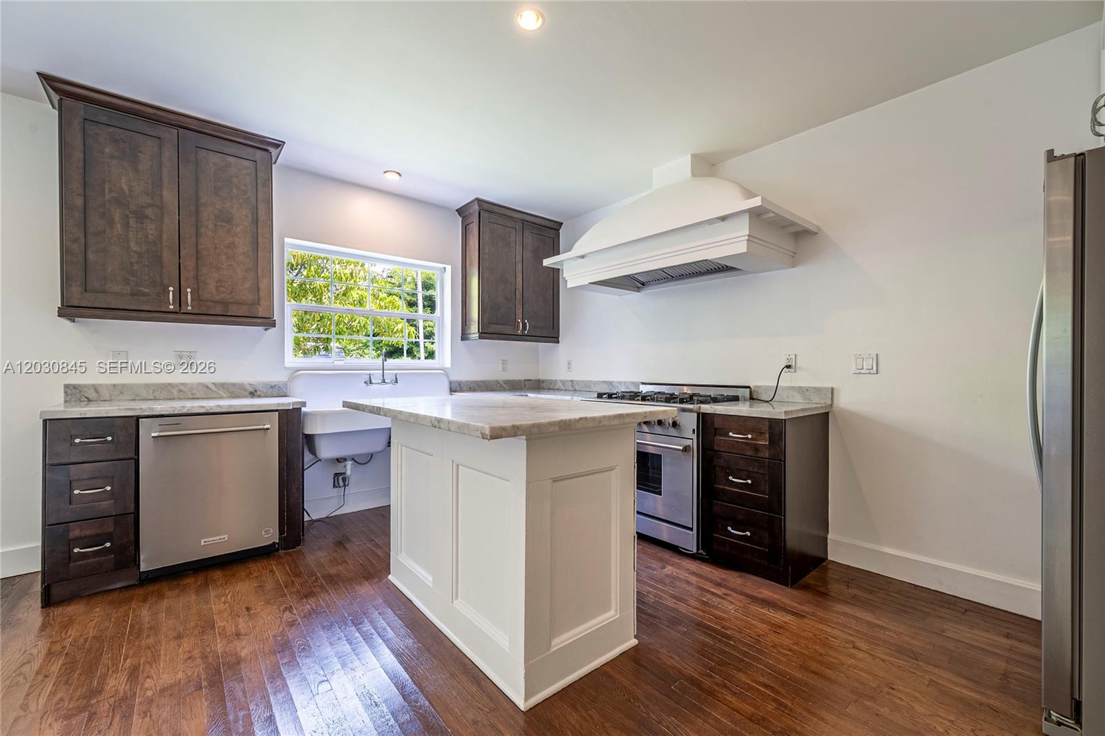8942 Carlyle Ave, Surfside FL 33154