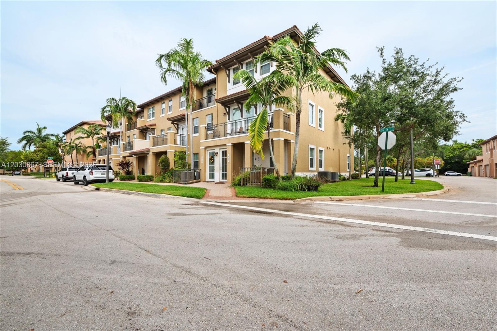 14661 SW 9th St #1809, Pembroke Pines FL 33027