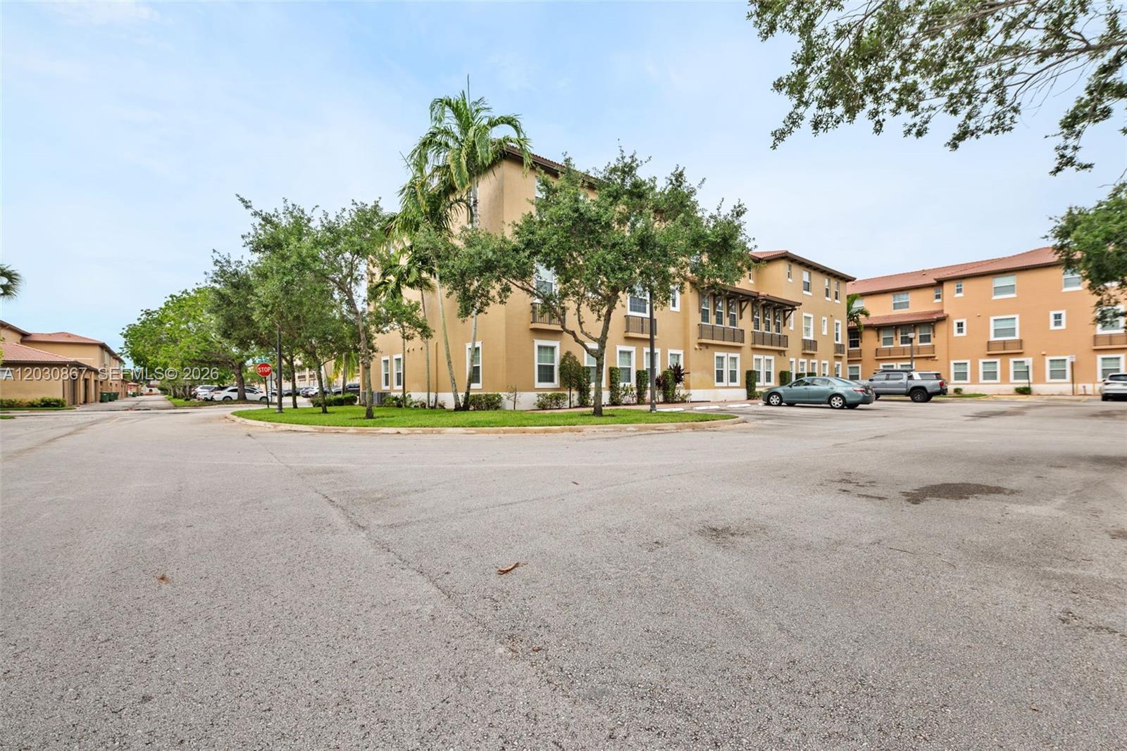 14661 SW 9th St #1809, Pembroke Pines FL 33027