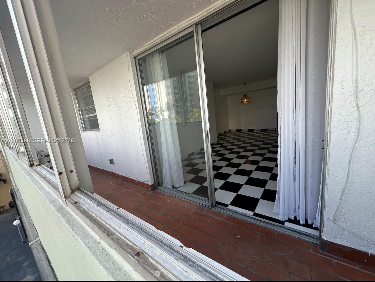 5055 NW 7th St #409, Miami FL 33126