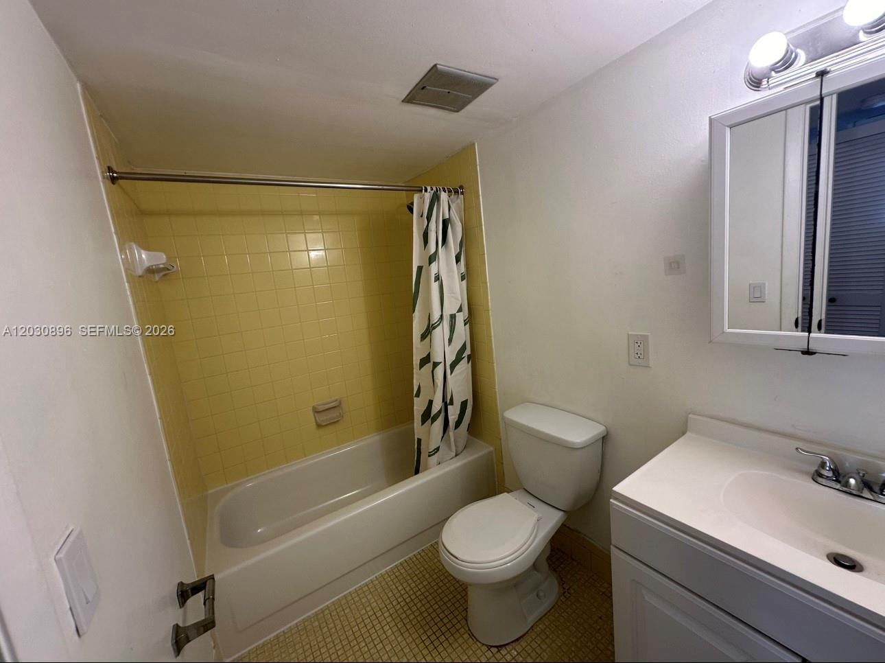 5055 NW 7th St #409, Miami FL 33126