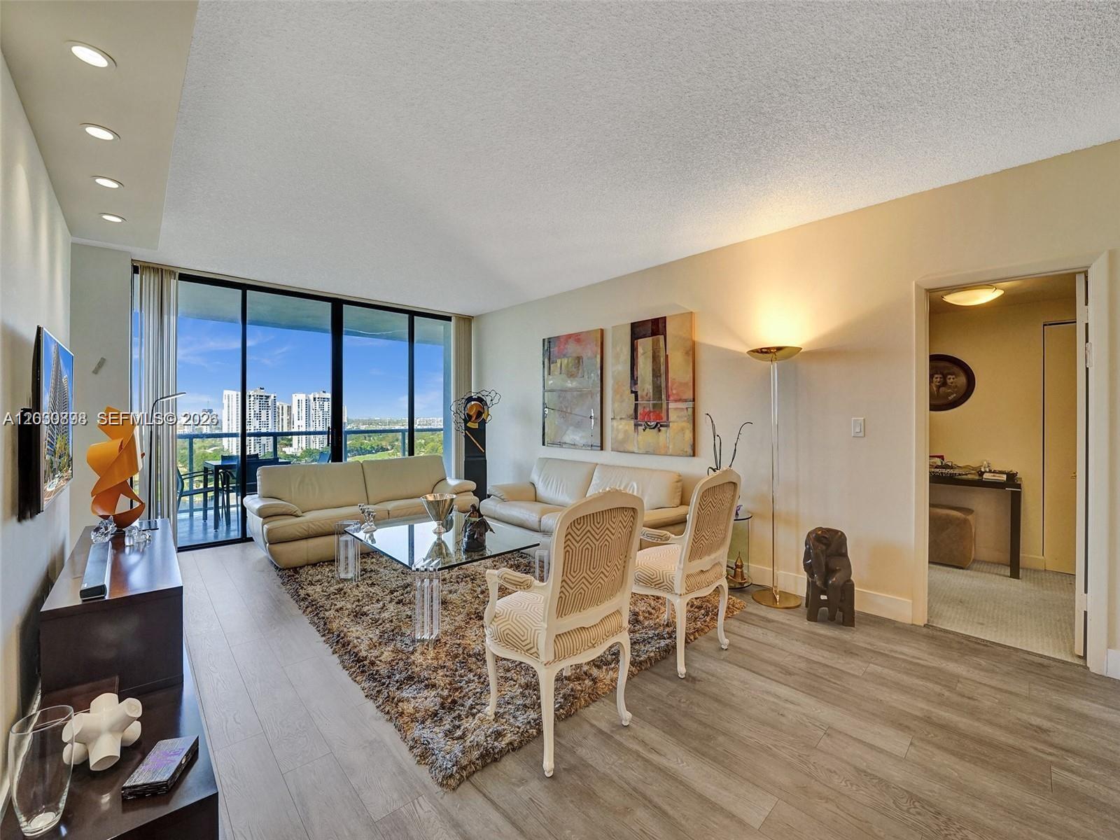 20281 E Country Club Dr #1609, Aventura FL 33180