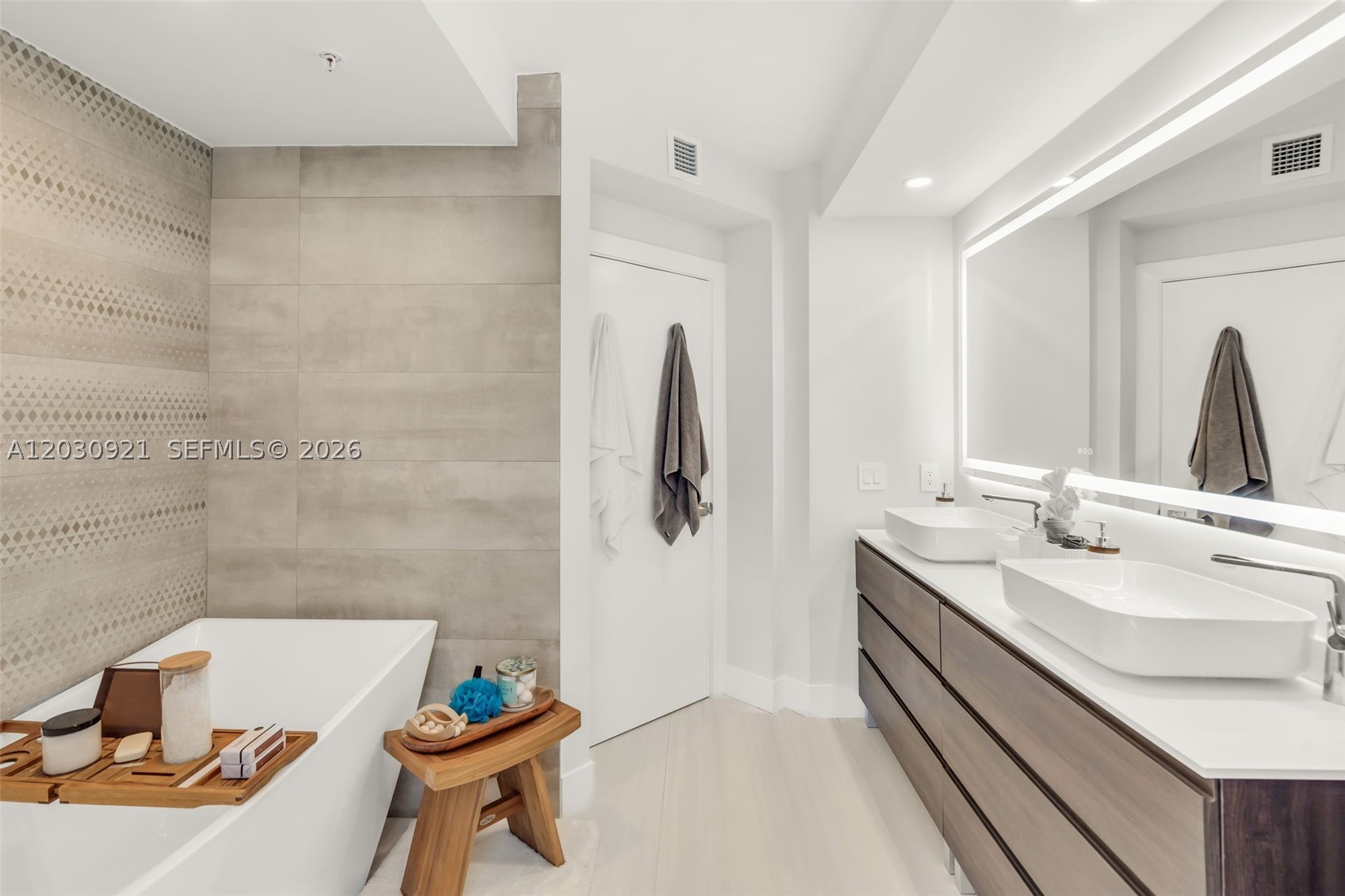 1500 OCEAN DR #707, Miami Beach FL 33139