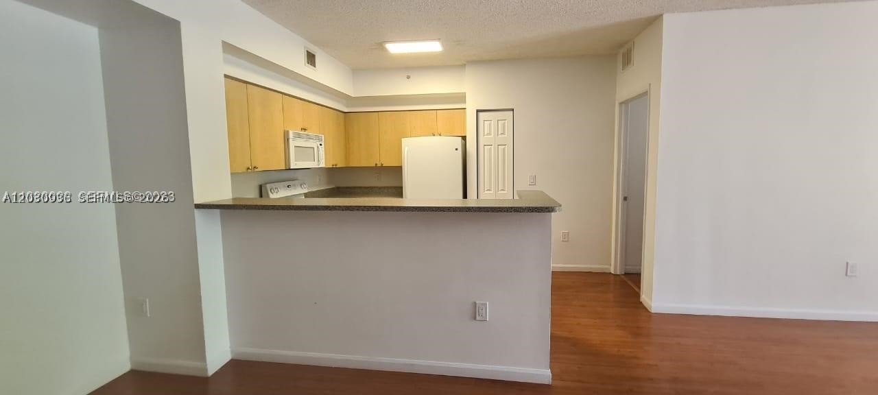 8020 N Nob Hill Rd #205, Tamarac FL 33321