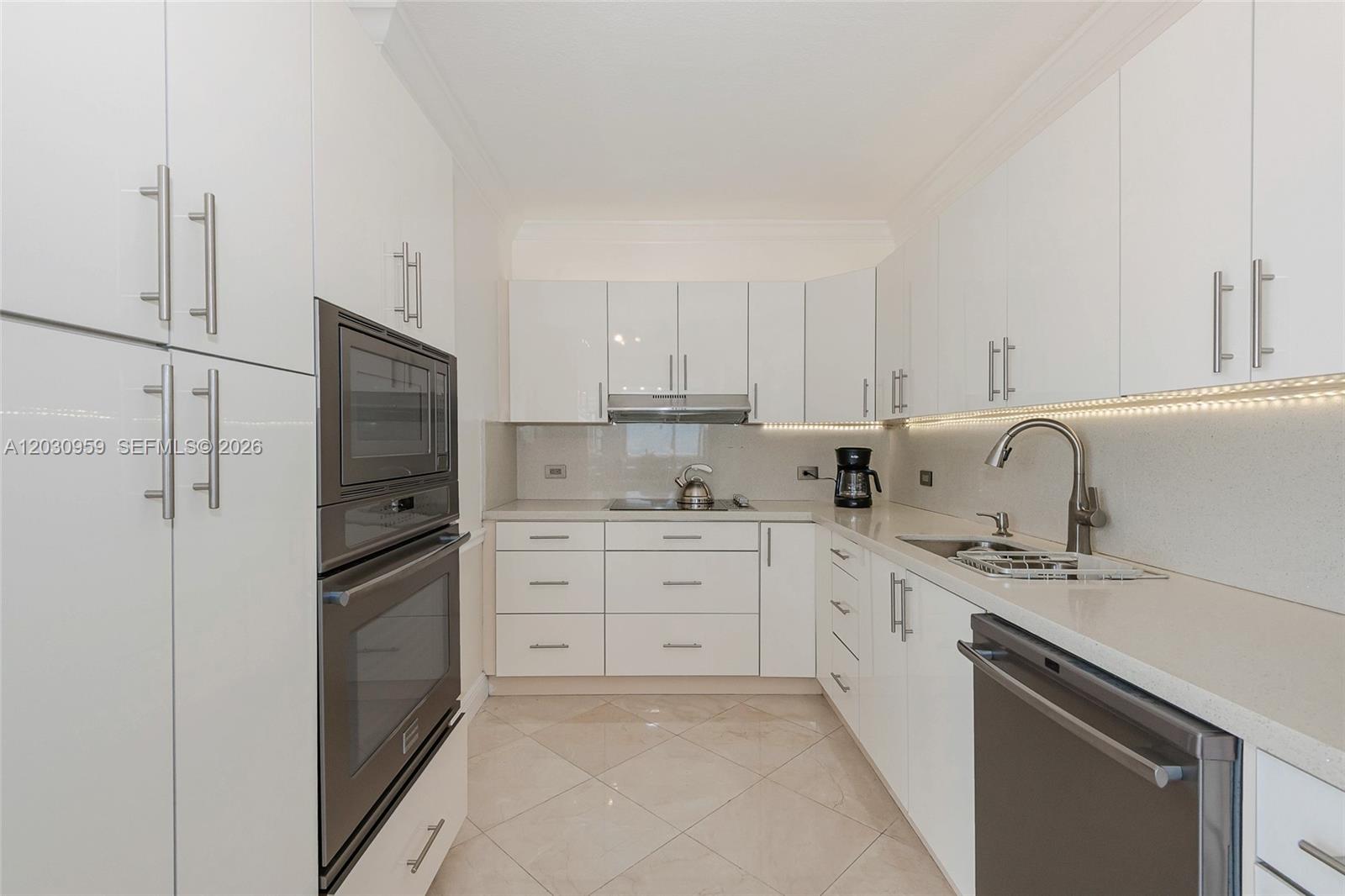 8855 Collins Ave #8J, Surfside FL 33154