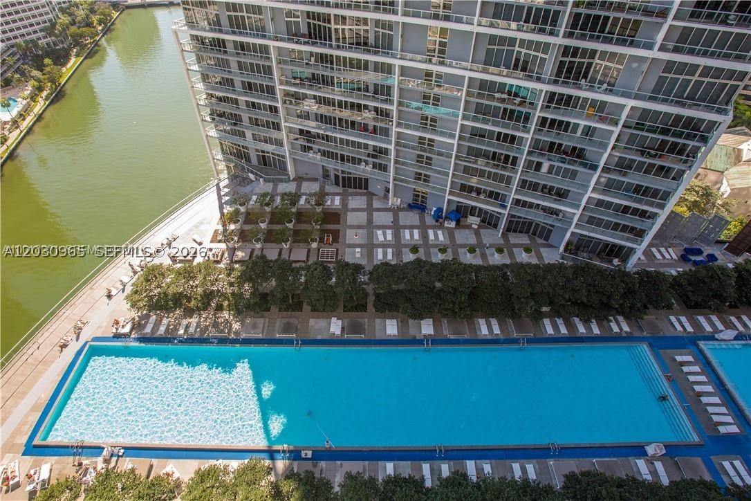 475 Brickell ave #2707, Miami FL 33131