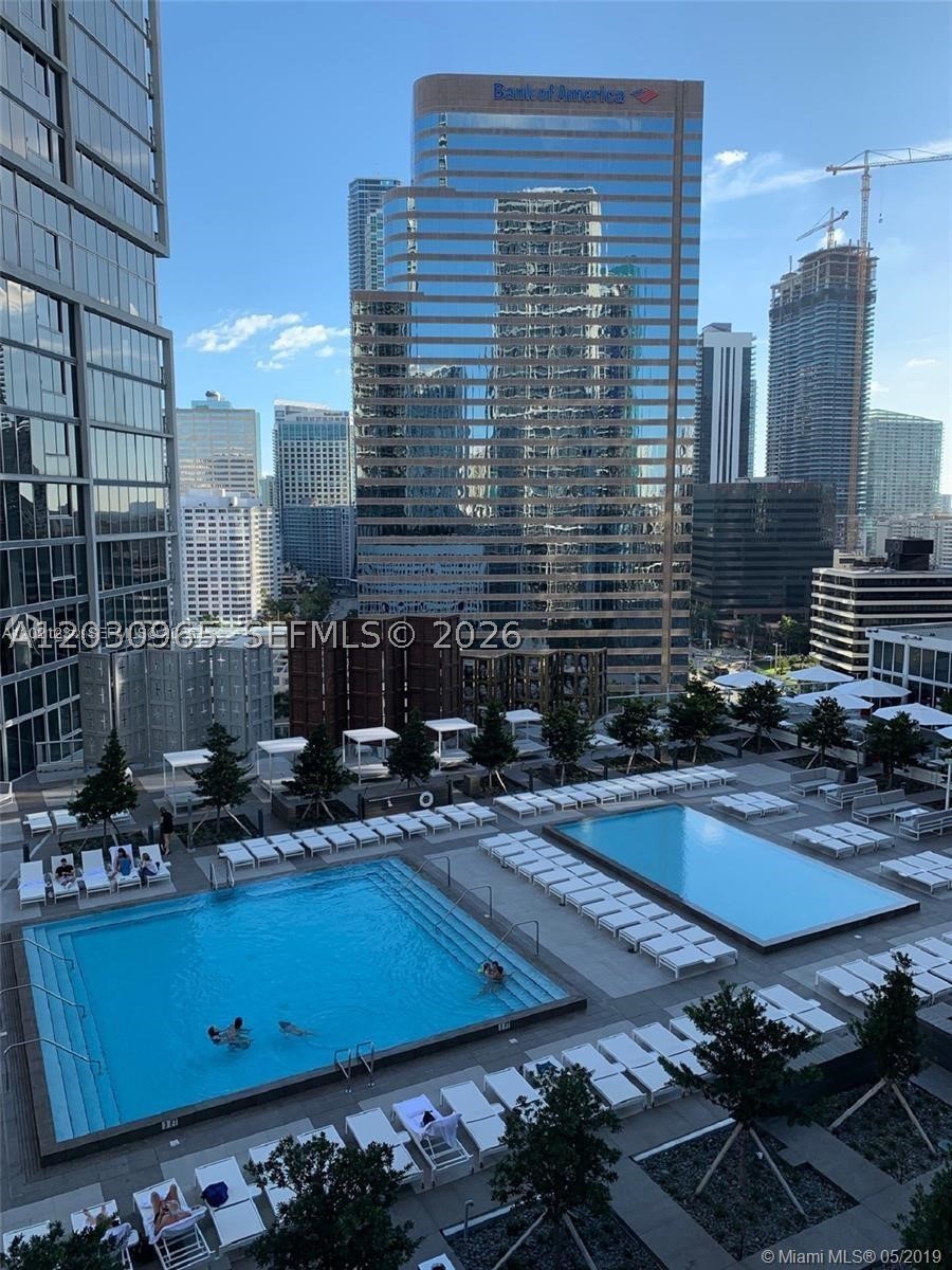 475 Brickell ave #2707, Miami FL 33131