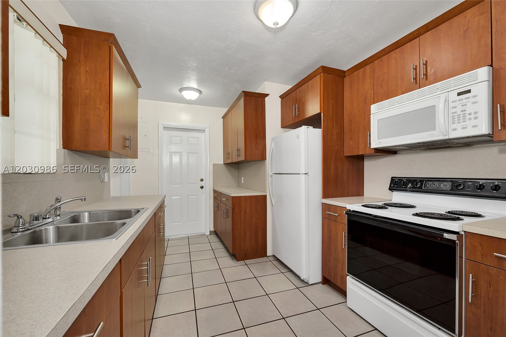 3210 SW 94th Ct, Miami FL 33165