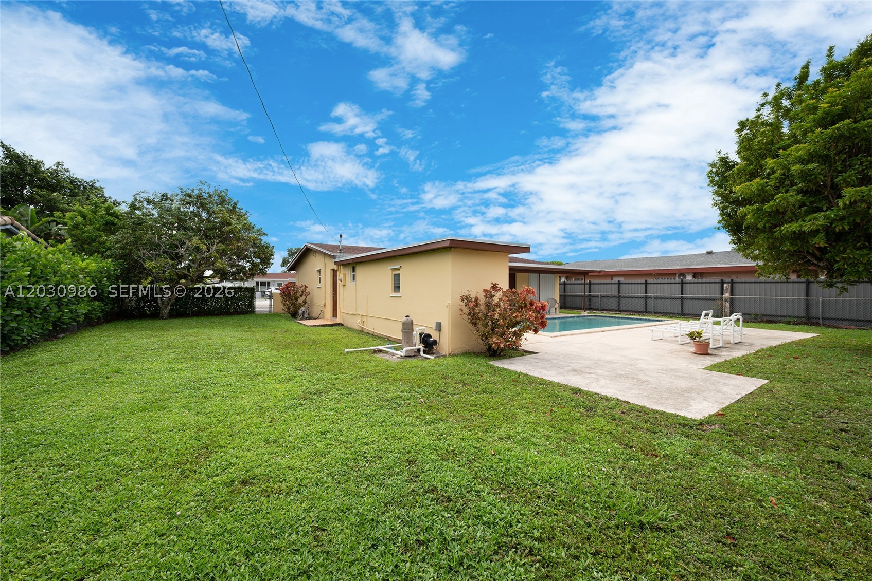 3210 SW 94th Ct, Miami FL 33165