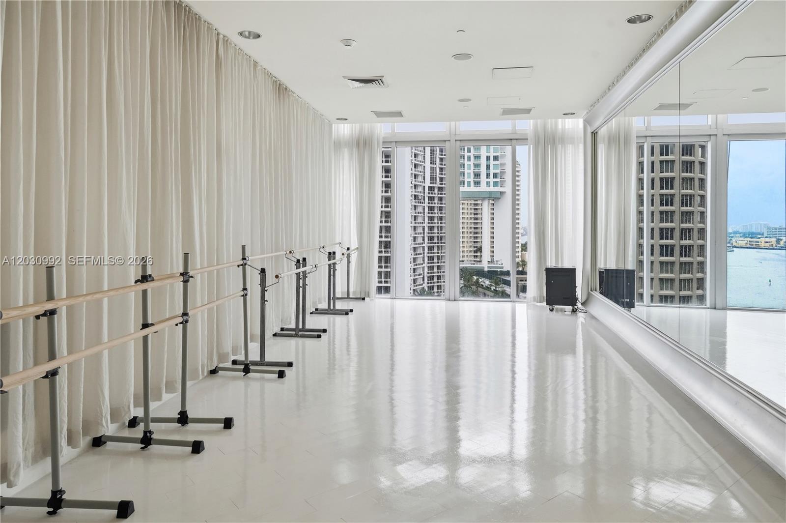 465 Brickell Ave #3202, Miami FL 33131
