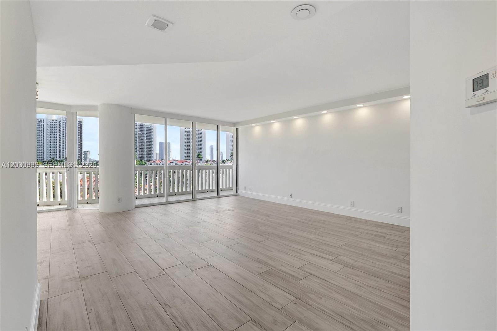 1000 Island Blvd #707, Aventura FL 33160