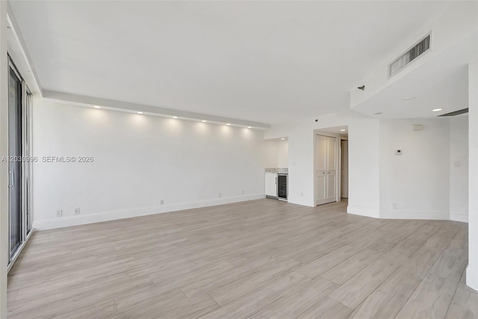 1000 Island Blvd #707, Aventura FL 33160