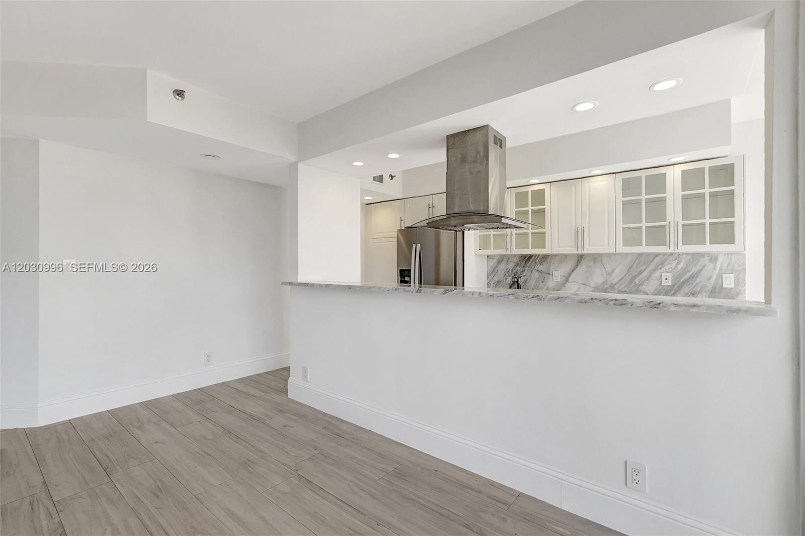 1000 Island Blvd #707, Aventura FL 33160