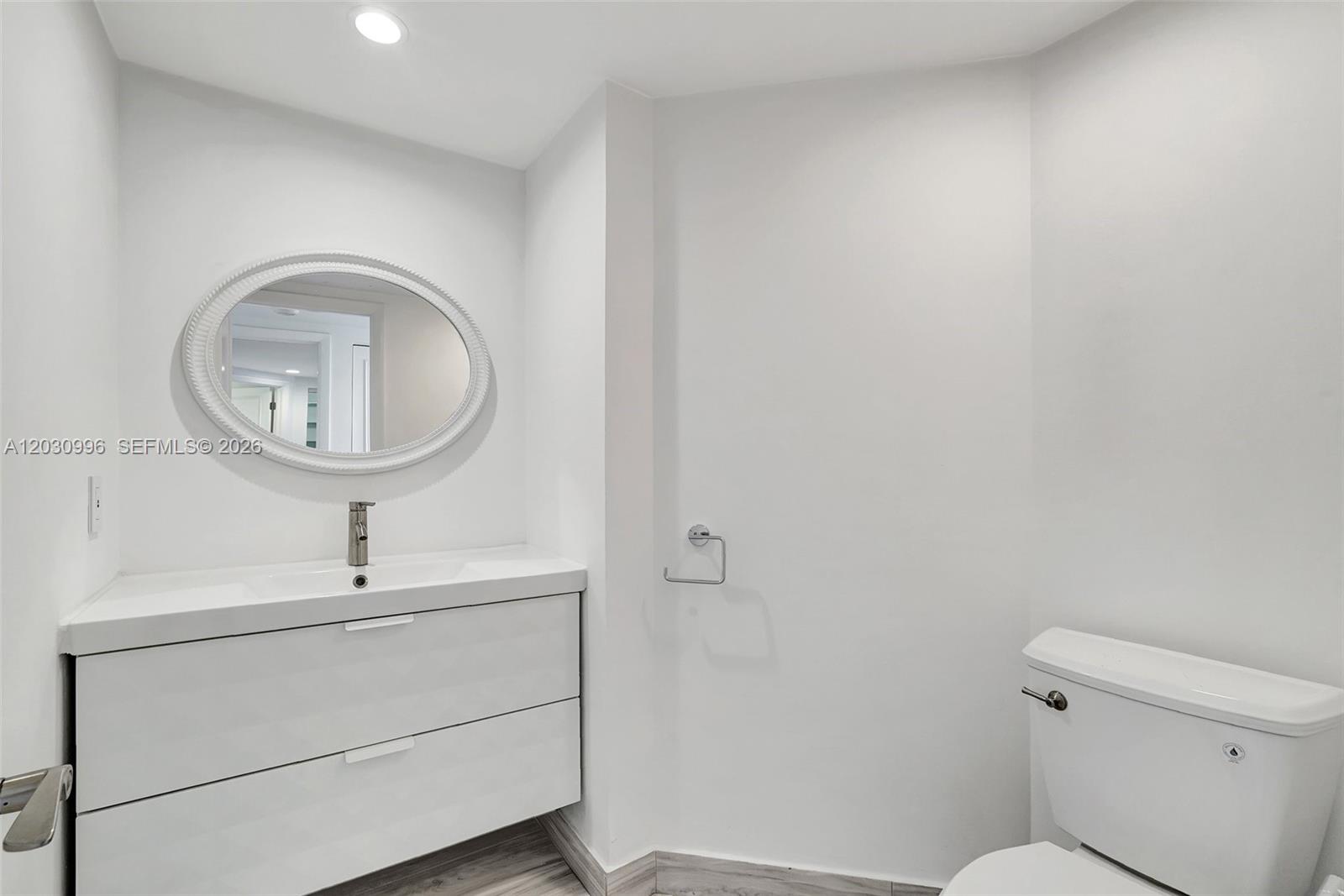 1000 Island Blvd #707, Aventura FL 33160