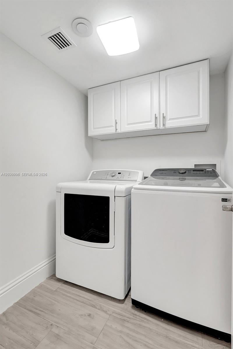 1000 Island Blvd #707, Aventura FL 33160