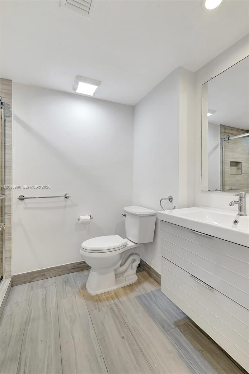 1000 Island Blvd #707, Aventura FL 33160