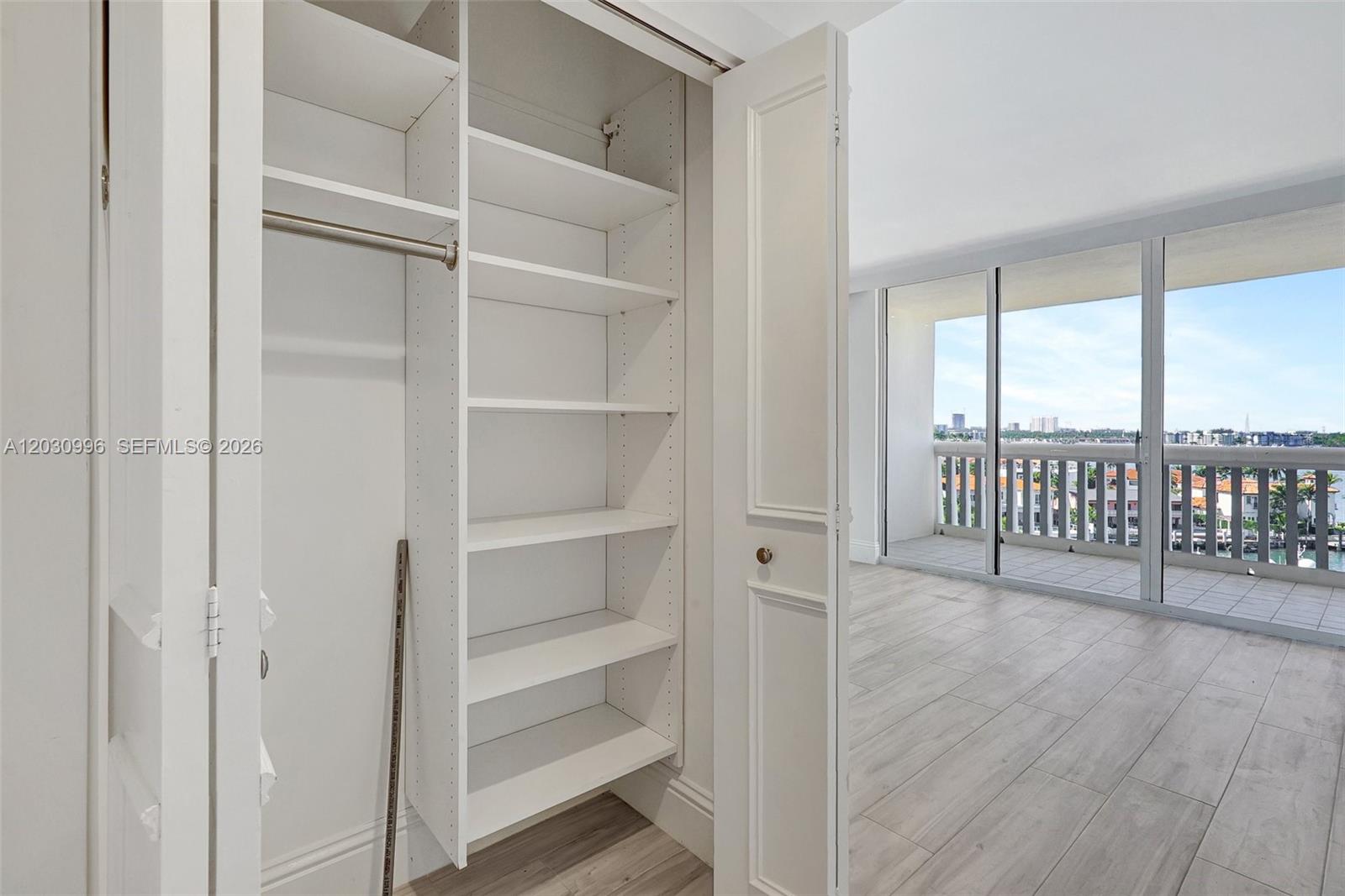 1000 Island Blvd #707, Aventura FL 33160
