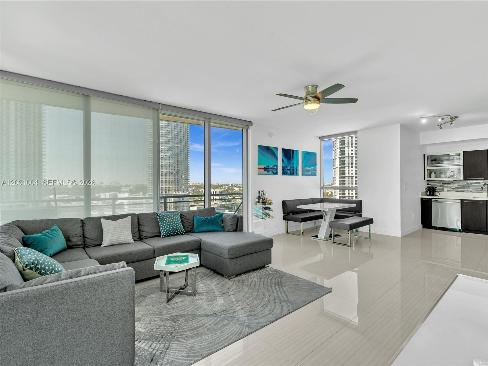 90 SW 3rd St #2013, Miami FL 33130