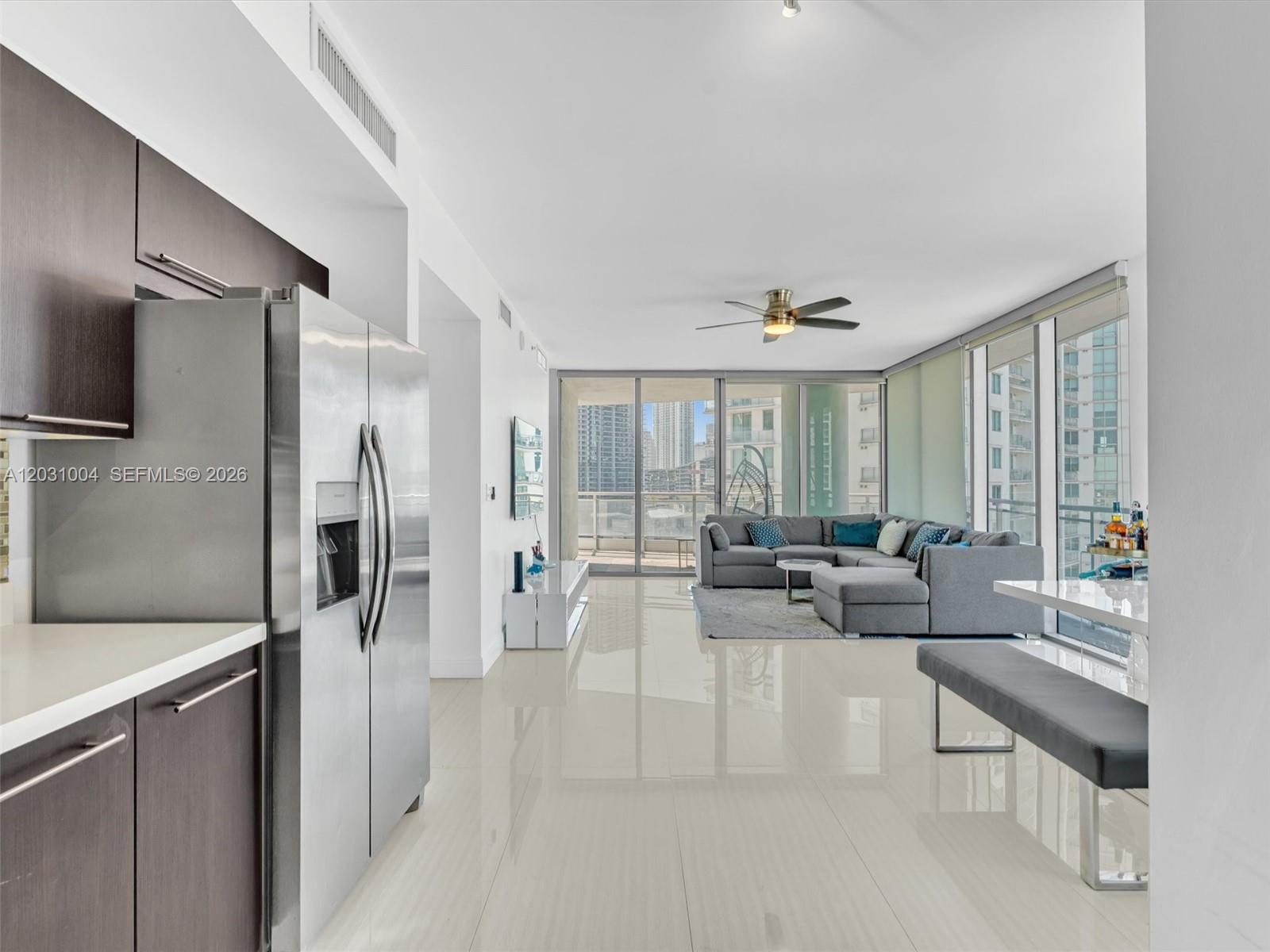 90 SW 3rd St #2013, Miami FL 33130