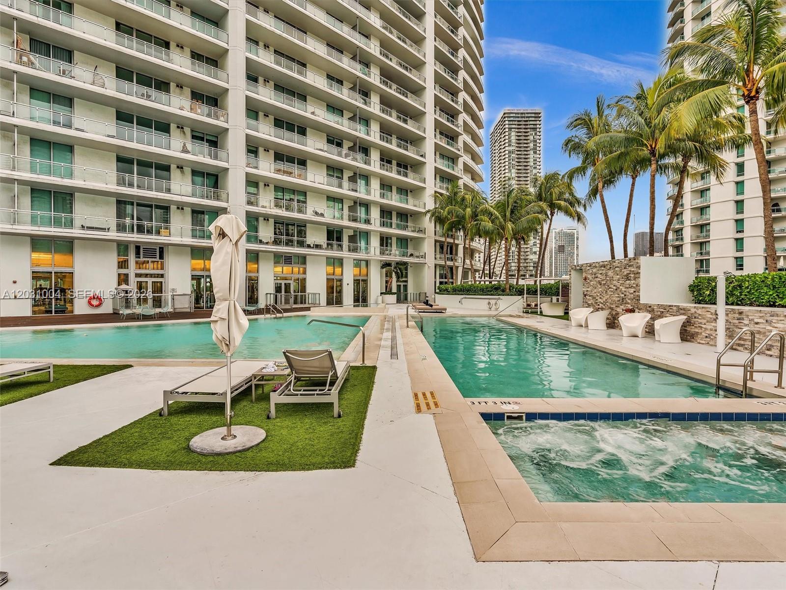 90 SW 3rd St #2013, Miami FL 33130