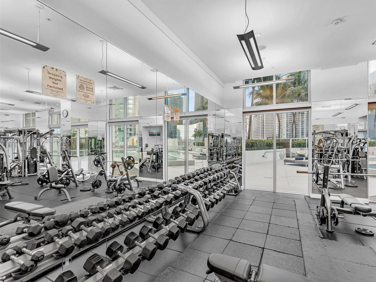 90 SW 3rd St #2013, Miami FL 33130