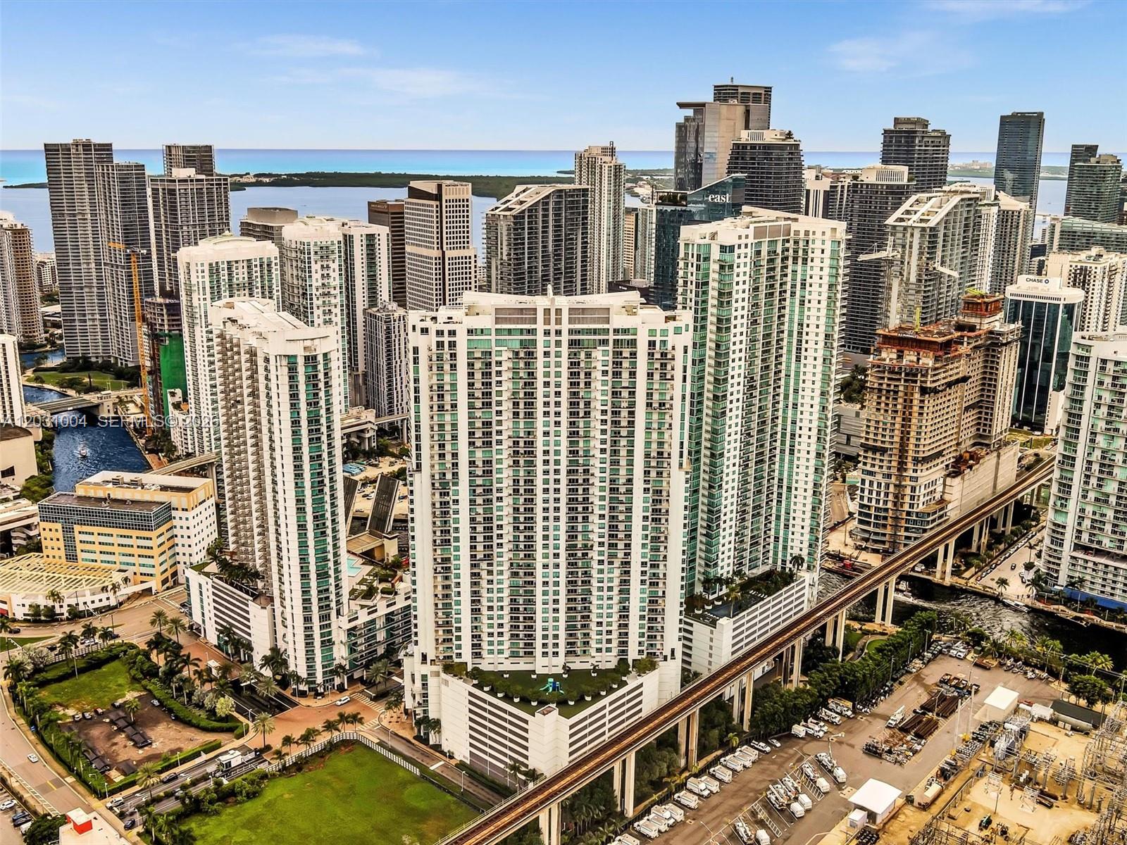 90 SW 3rd St #2013, Miami FL 33130