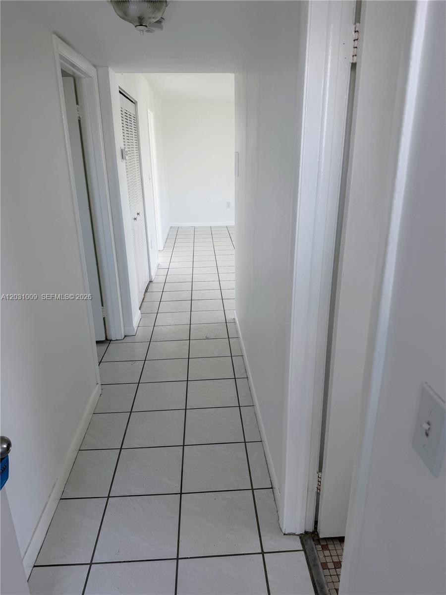 2001 Bay Dr #401, Miami Beach FL 33141