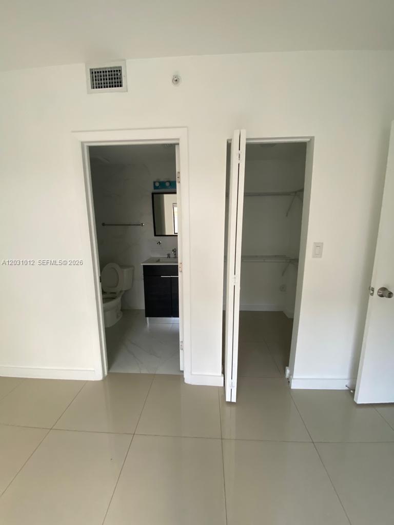 423 E 27th St #302, Hialeah FL 33013